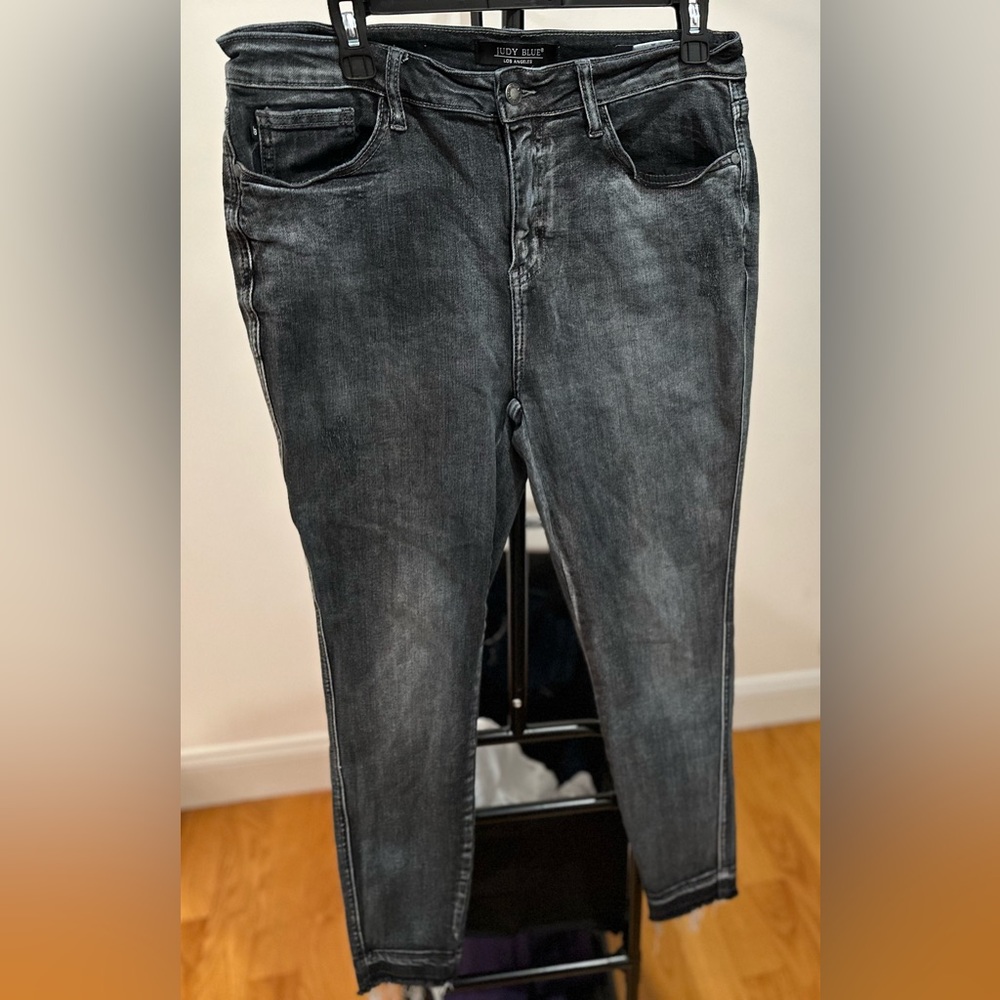 Judy Blue Jeans Womens 15/32 Jaycie Skinny Fit Raw Hem Grayish Black JB88165 - Picture 8 of 8